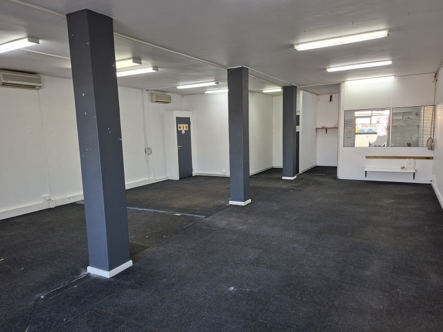To Let commercial Property for Rent in Lionviham Western Cape